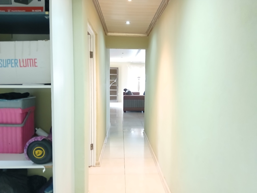 3 Bedroom Property for Sale in Flamwood North West